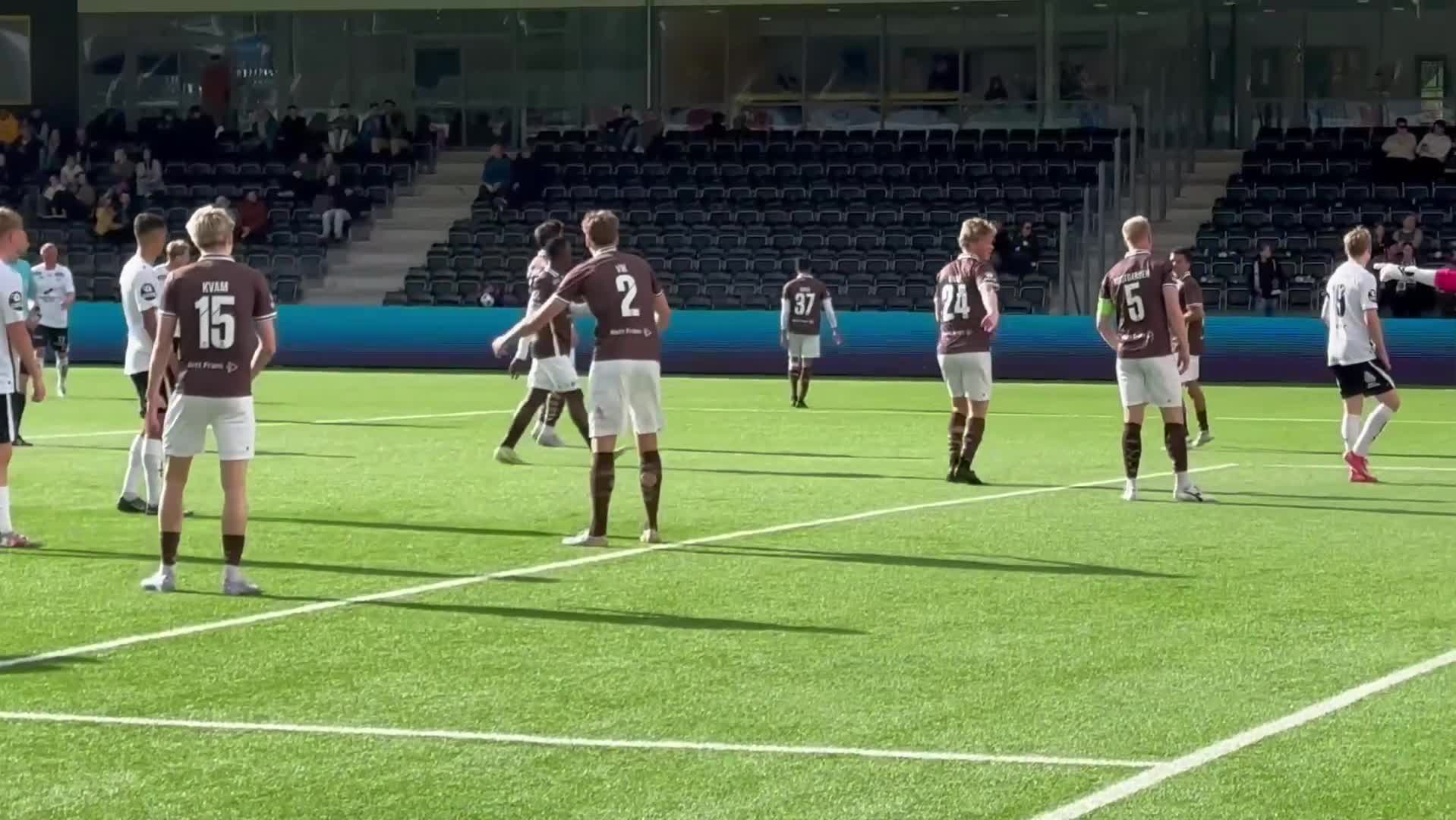 1-0 Oliver Hintsa sender Fosshaugadn til himmels